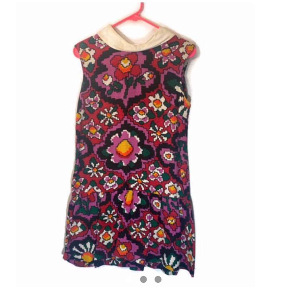 Vintage floral 60s collared and tie dress